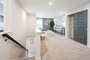 819 Hunters Run Dr, Brookville, OH 45309 - Photo 9