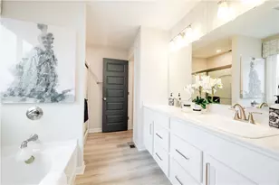 819 Hunters Run Dr, Brookville, OH 45309 - Photo 17