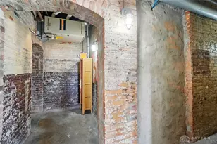 18 S St Clair St, Dayton, OH 45402 - Photo 7