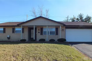 213 Porter Dr, Englewood, OH 45322 - Photo 1