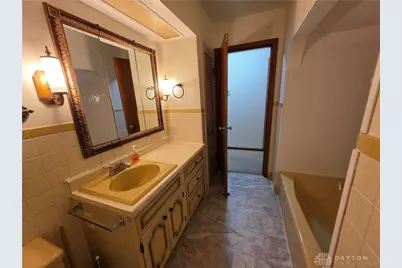 872 N Sulphur Springs Road, West Alexandria, OH 45381 - Photo 15