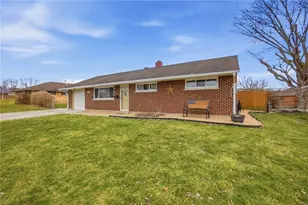 4642 Kautz Dr, Huber Heights, OH 45424 - Photo 3