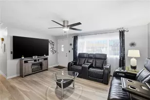 4642 Kautz Dr, Huber Heights, OH 45424 - Photo 5