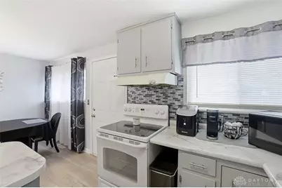 4642 Kautz Drive, Huber Heights, OH 45424 - Photo 13