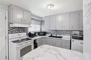 4642 Kautz Dr, Huber Heights, OH 45424 - Photo 11