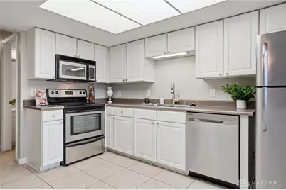 1320 Glastonbury Lane, Centerville, OH 45459 - Photo 23