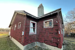 2425 W Riverview Ave, Dayton, OH 45402 - Photo 1