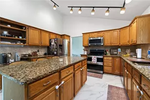 407 Valleyview Dr, Englewood, OH 45322 - Photo 15