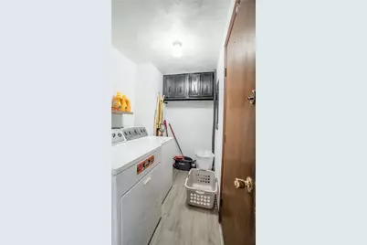 5485 Knollwood Drive, Lewisburg, OH 45338 - Photo 13