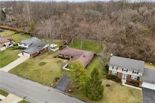 6330 Millbank Dr, Centerville, OH 45459 - Photo 37