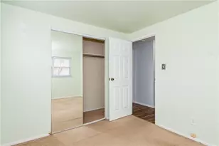 109 Tulip Dr, West Carrollton, OH 45449 - Photo 13