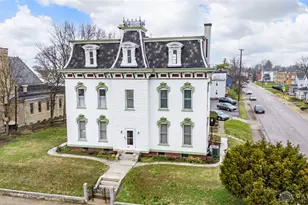 215 E Linden Ave, Miamisburg, OH 45342 - Photo 1