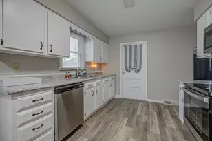 114 Fairview Dr, Carlisle, OH 45005 - Photo 9