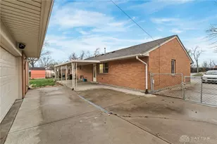 5662 Brandt Pike, Huber Heights, OH 45424 - Photo 35