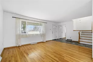 8943 Monsanto Dr, Springfield Township, OH 45231 - Photo 7