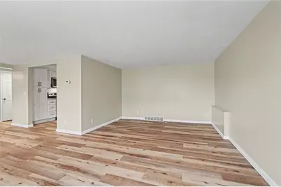 21 S Limestone Street, Jamestown, OH 45335 - Photo 7