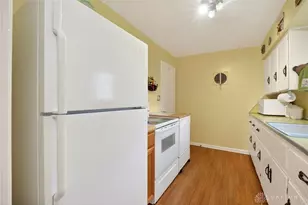 3028 Fairway Dr, Kettering, OH 45409 - Photo 11