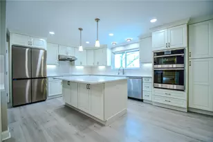 121 E Schantz Ave, Oakwood, OH 45409 - Photo 17