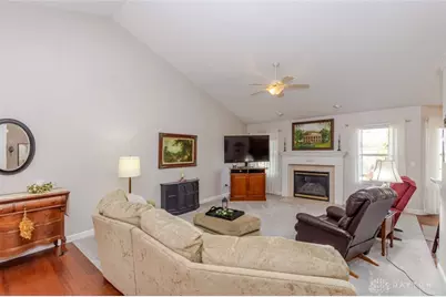 7335 Melinda Drive, Butler Twp, OH 45414 - Photo 15