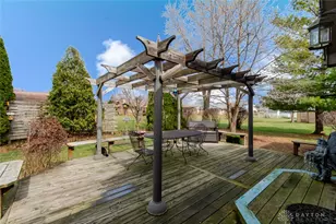 7335 Melinda Dr, Butler Twp, OH 45414 - Photo 35