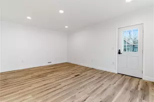 42 W Xenia St, Jamestown Vlg, OH 45335 - Photo 7