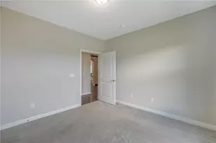 9501 Flatrock Dr, Washington Twp, OH 45458 - Photo 7