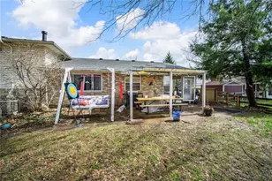 6111 Parkridge Dr, Centerville, OH 45459 - Photo 11