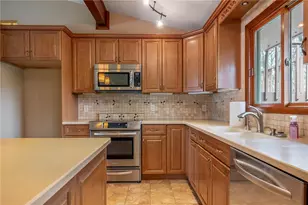 3239 Winterset Dr, Beavercreek, OH 45440 - Photo 5