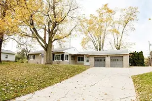 1513 Ridgeway Dr, Springfield, OH 45506 - Photo 1