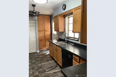 5563 Fair Valley Road, Dayton, OH 45414 - Photo 9