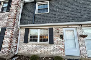 2215 Crew Cir, West Carrollton, OH 45439 - Photo 1