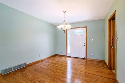 772 Lovetta Drive, Kettering, OH 45429 - Photo 9