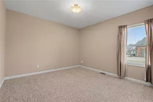 640 Sedgwick Way, Troy, OH 45373 - Photo 37