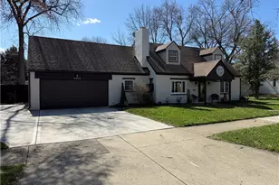 4922 Lindbergh Blvd, West Carrollton, OH 45449 - Photo 1