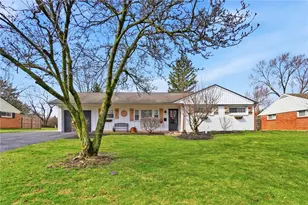 36 Blackstone Dr, Centerville, OH 45459 - Photo 1