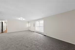 6070 Charlesgate Rd, Huber Heights, OH 45424 - Photo 11