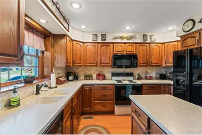 807 Claymore Court, Tipp City, OH 45371 - Photo 15