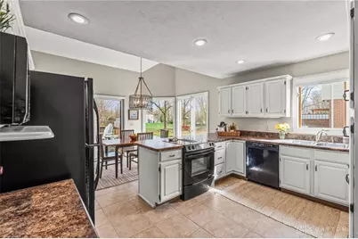 8638 Sycamore Trails Drive, Springboro, OH 45066 - Photo 21