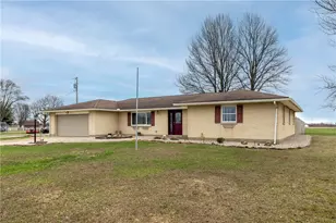 5194 Heckathorn Rd, Brookville, OH 45309 - Photo 3