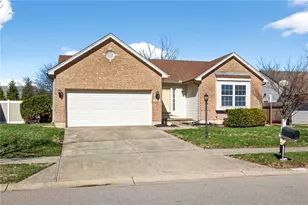 1525 Farrington Dr, Kettering, OH 45420 - Photo 3