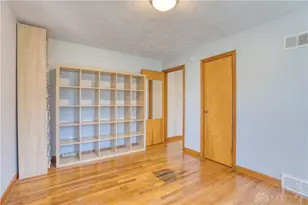 1929 Grange View Dr, Beavercreek, OH 45432 - Photo 23