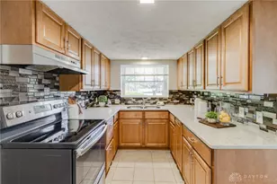 1328 Shawnee Dr, Yellow Springs Vlg, OH 45387 - Photo 9