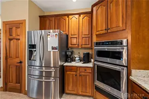 2353 Sherwood Ct, Beavercreek Twp, OH 45385 - Photo 13