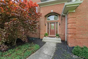 2353 Sherwood Ct, Beavercreek Twp, OH 45385 - Photo 3