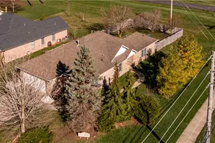 1501 Rockleigh Rd, Centerville, OH 45458 - Photo 49