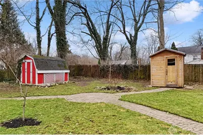 1329 Far Hills Avenue, Oakwood, OH 45419 - Photo 11