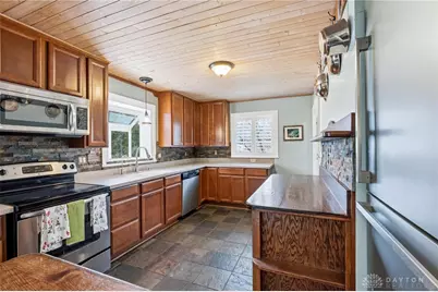 1329 Far Hills Avenue, Oakwood, OH 45419 - Photo 21