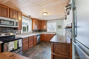 1329 Far Hills Ave, Oakwood, OH 45419 - Photo 21