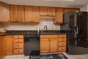 766 Hidden Cir, Washington Twp, OH 45458 - Photo 15