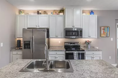 9379 Lakeside Street, Tipp City, OH 45371 - Photo 13